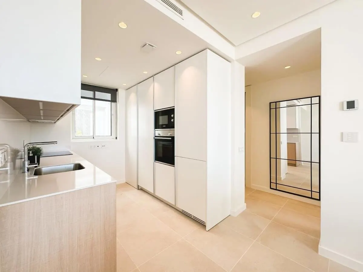 Luxury Palo Alto Apartment Ocean Views 마르베야