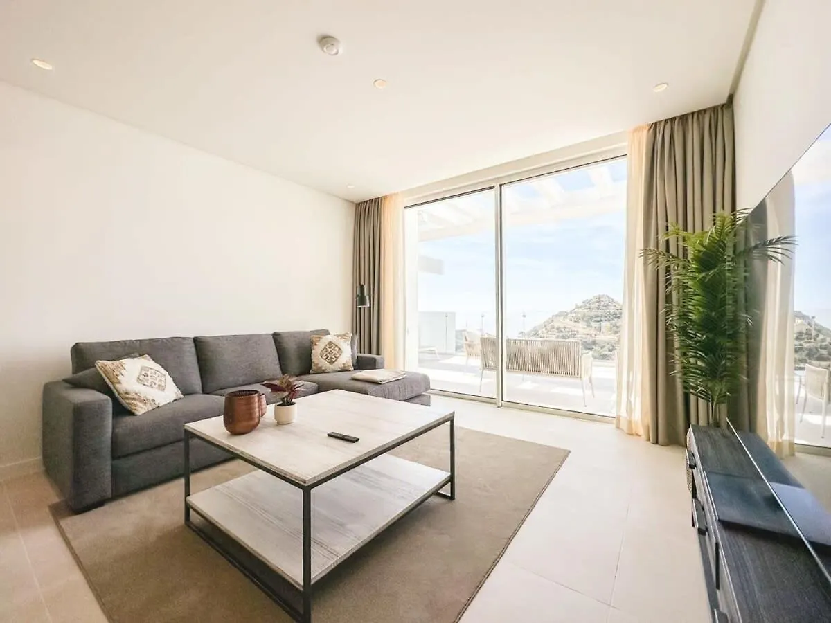 Luxury Palo Alto Apartment Ocean Views 마르베야